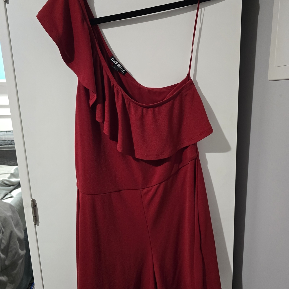 Express Scarlet One-Shoulder Dress